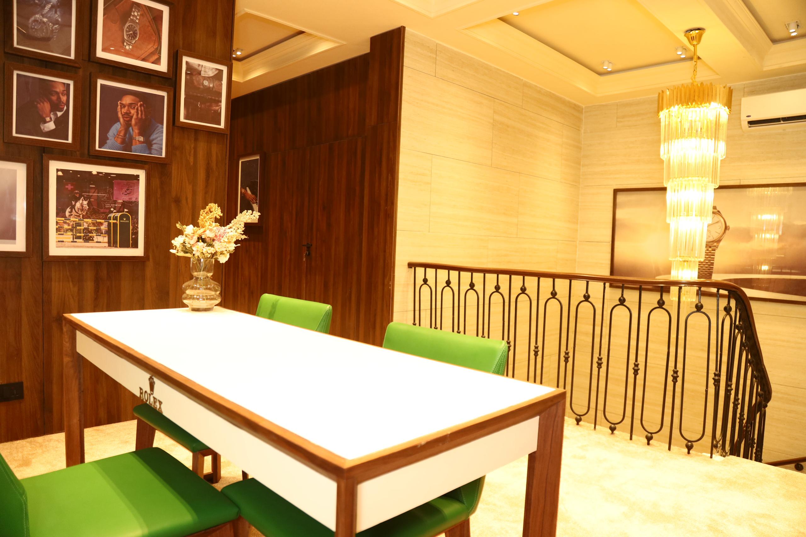Luxury Showroom Consultation Office